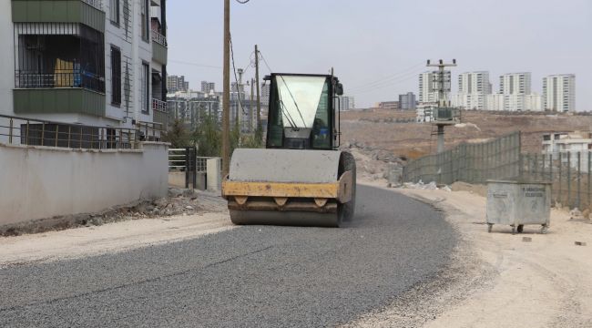 Batıkent’te Yeni Yollarda Sathi Asfalt Kaplama Yapılıyor