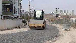 Batıkent’te Yeni Yollarda Sathi Asfalt Kaplama Yapılıyor