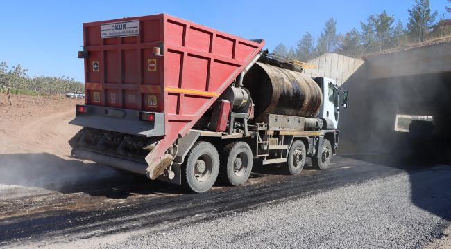 Büyükşehir Belediyesi, Birecik’te Kırsal Yol Atağını Sürdürüyor