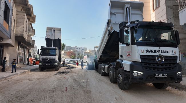Büyükşehir Belediyesi, Eyyübiye’de Kış Öncesi Yoğun Asfalt Mesaisine Devam Ediyor