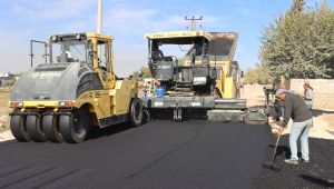 Büyükşehir, İmam Bakır Türbesi Yolunu Sıcak Asfaltla Yeniledi