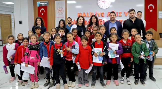 Diş Haftasında Gönüllere Taht Kuran Proje: Çocuklar Hem Muayene Oldu Hem Gülümsetti