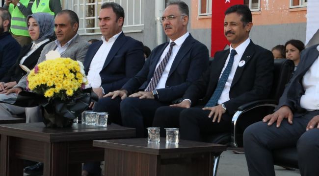 Eyyübiye Kırkmağara’da Öğretmenler Günü Kutlandı