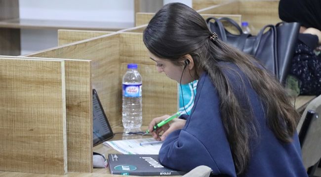 Karaköprü Belediyesi Sınavlara Hazırlanan Öğrencilere Yuva Oluyor