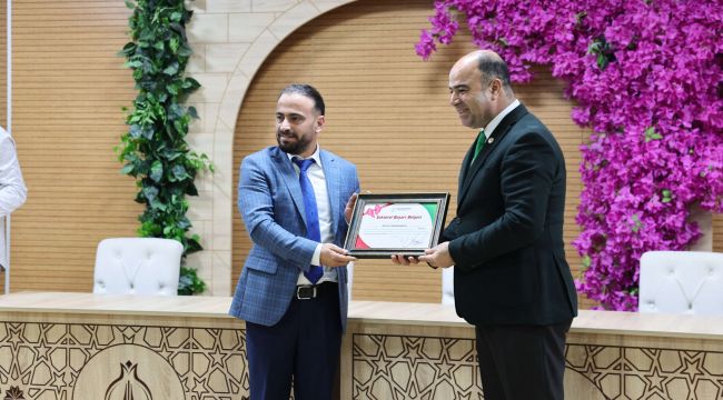 Karaköprü’de Örnek İşletmeler Sektörel Başarı Belgesi İle Ödüllendirildi