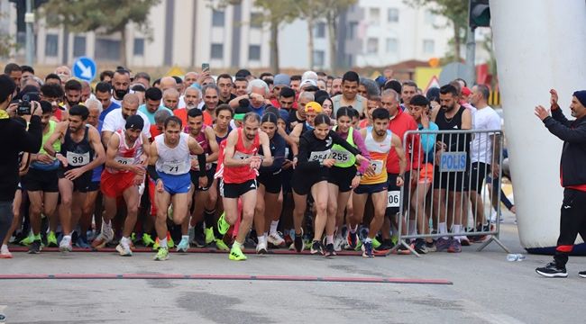 Karaköprü'de Sayburç Yarı Maratonuyla Spor Şöleni Yaşandı