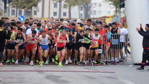 Karaköprü'de Sayburç Yarı Maratonuyla Spor Şöleni Yaşandı