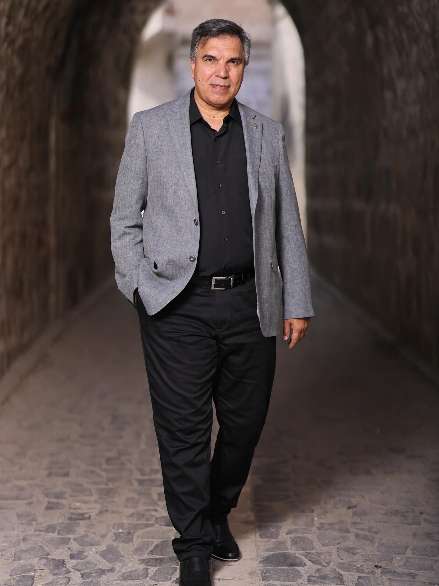 Sanatçı Altıngöz'den Şanlıurfa Tanıtım Sayfalarına Anlamlı Tavsiye