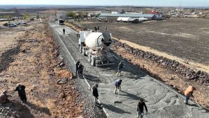 Siverek Kırsalında 12 Kilometrelik Yol, Beton Kaplama İle Yenilendi