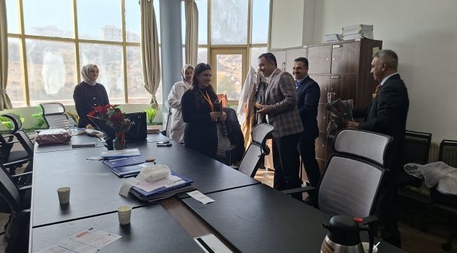 Yıldız ve Öge'den Öğretmenler Günü jesti