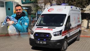 Ambulansta Doğum: Anne, Bebeğine Doğumu Gerçekleştiren ATT’nin Adını Verdi