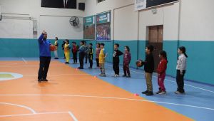 Basketbol ve Voleybol Kursları Haliliye’de Yoğun İlgi Görüyor