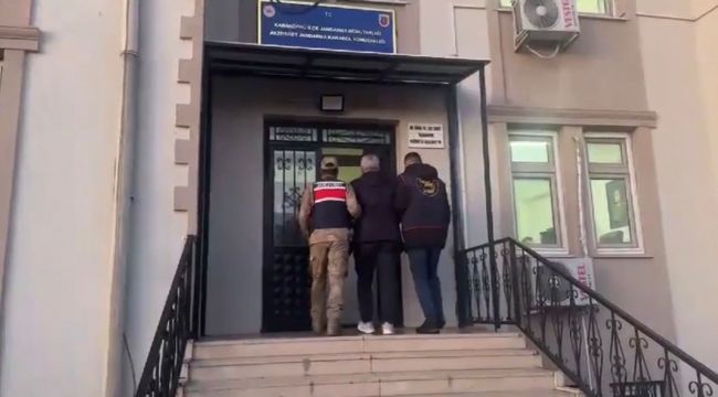 Jandarma JASAT’tan Nokta Operasyonu: Hırsızlık Şüphelisi Çalıntı Mallarla Yakalandı!
