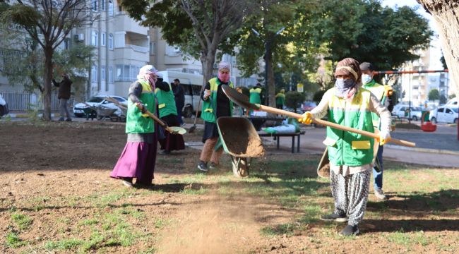 Karaköprü'de Parklarda Kapsamlı Bakım Çalışması Yapılıyor