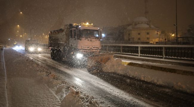 Şanlıurfa Büyükşehir Belediyesi Kar Mesaisinde