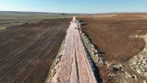 Şanlıurfa’da 3 İlçeyi Bağlayan Grup Yolu Beton Yol Oluyor