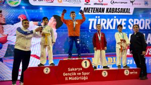 Eyyübiyeli Minik Karateci Türkiye İkincisi Oldu