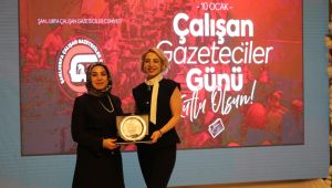 Gazeteci Esma Albayrak'a ödül!