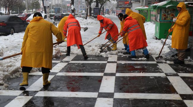 Haliliye Belediyesi’nden Karla Mücadelede Kesintisiz Hizmet