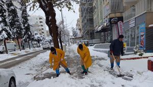 Haliliye’de Kar Nöbeti: Ekipler Sahadan Ayrılmıyor