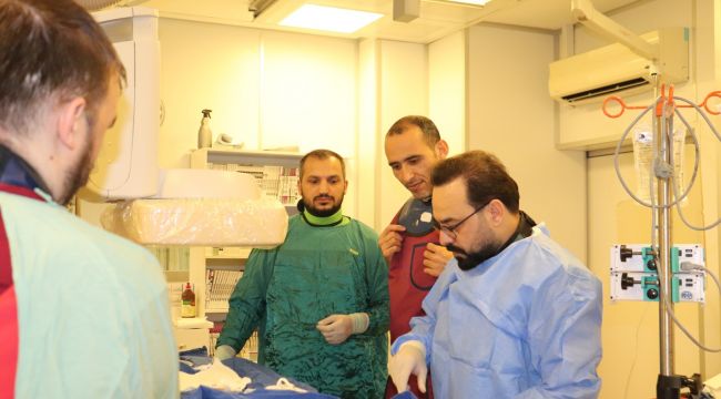 Harran Üniversitesi Hastanesi’nden Bölgede Bir İlk: AORT Anevrizmasına Tam Kapalı Girişim