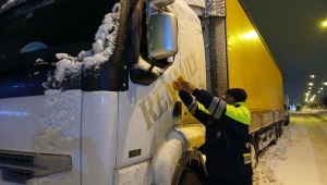 Hilvan Belediyesi’nden Kar Gecesinde Örnek Dayanışma