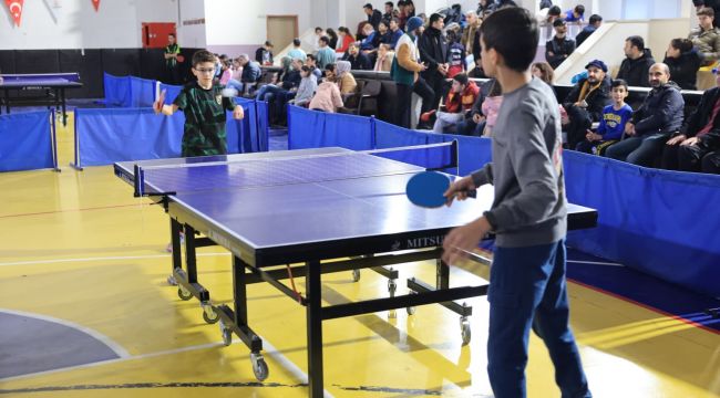 Karaköprü'de Masa Tenisi Turnuvası Başladı