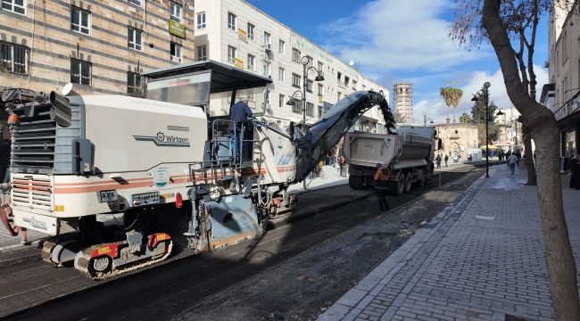 Divanyolu Yayalaştırma Projesinde Asfalt Öncesi Zemin Çalışması Yapılıyor