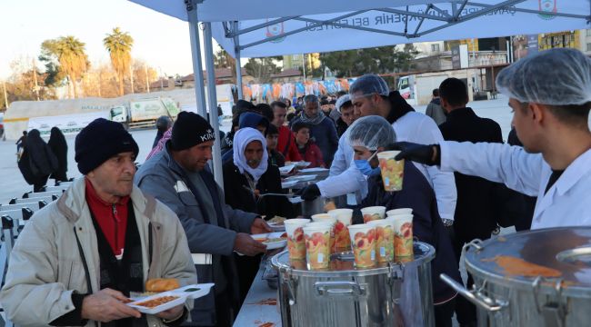 7’den 70’e Herkes Büyükşehir’in İftar Çadırlarında Buluştu