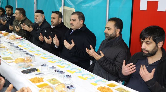 Başkan Canpolat ve Bağmancı, İftar Sofrasında Vatandaşlarla Buluştu