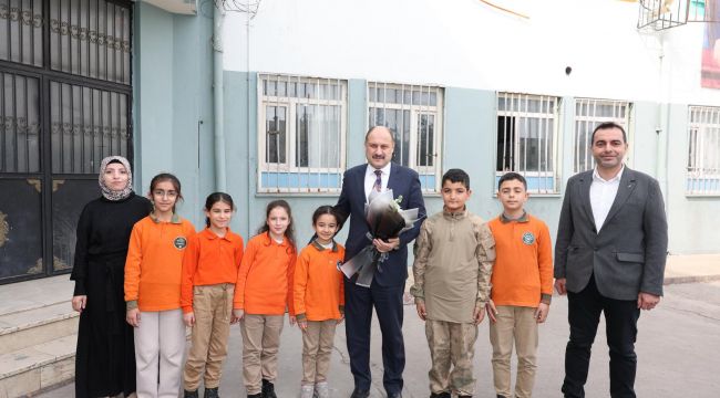 Başkan Gülpınar, “Hikayemde Konuğum Var” Etkinliğinde Öğrencilerle Buluştu