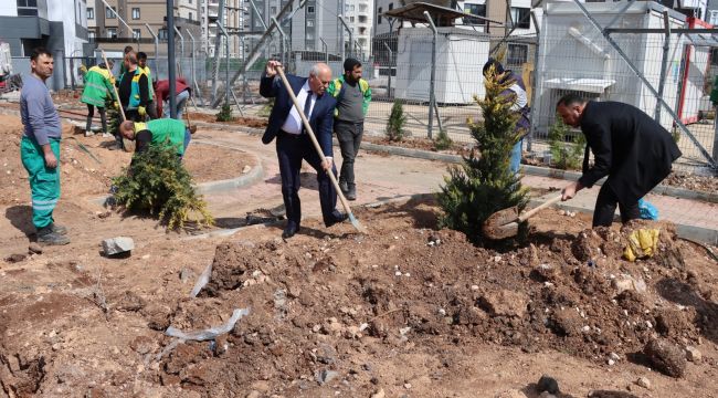 Karaköprü’de Parklar Yaz Sezonuna Hazırlanıyor