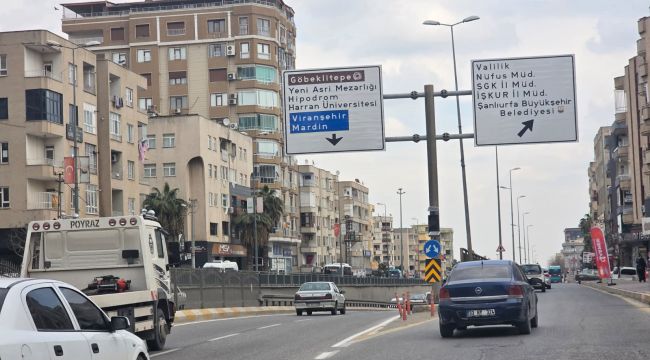 Şanlıurfa’da Baş Üstü Yönlendirme Levhaları Artırılıyor