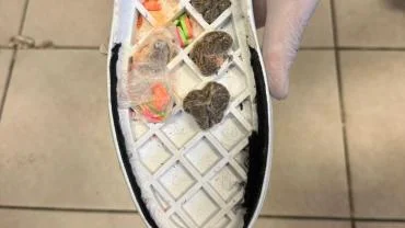 Ayakkabı Tabanında Uyuşturucu Ele Geçirildi