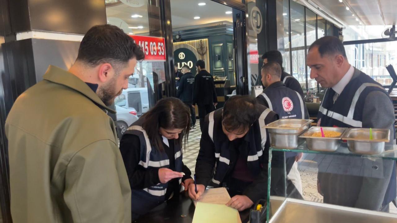 Başkan Canpolat Ve Vekil Eyyüpoğlu, Ramazan’ın Son İftarında Vatandaşlarla Buştu