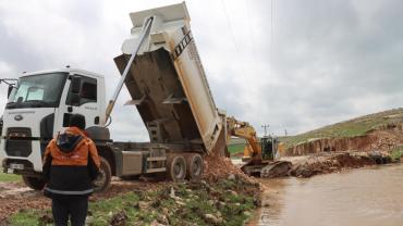 Büyükşehir, Viranşehir’de Selin Yaralarını Sarıyor