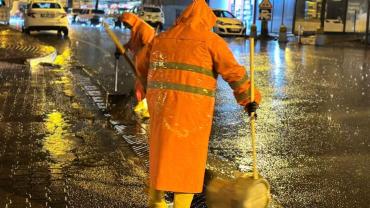 Haliliye’de sağanak yağışa karşı yoğun mesai: ekipler sahada