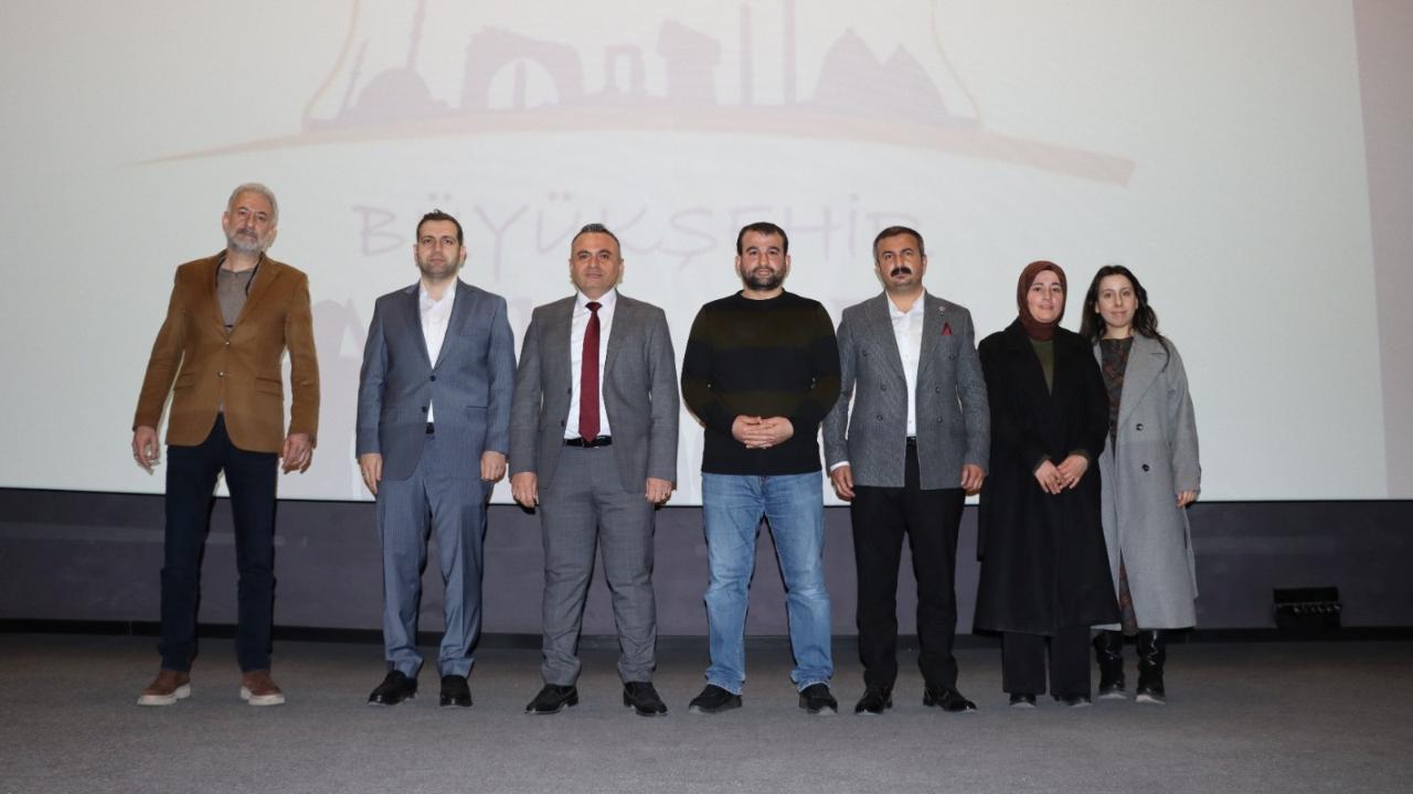 ilvanlı Öğrencilerin Sinema Heyecanı: 1000 Çocuk Beyaz Perdeyle Tanıştı!