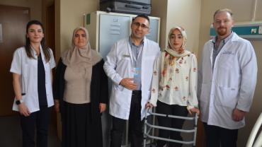 Şanlıurfa’da Bir İlk: Genç Hastanın Kalçasına Damarlı Kemik Nakli Yapıldı