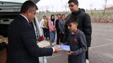 Büyükşehir’den Kütüphaneler Haftasında Kitap Okuma Etkinliği