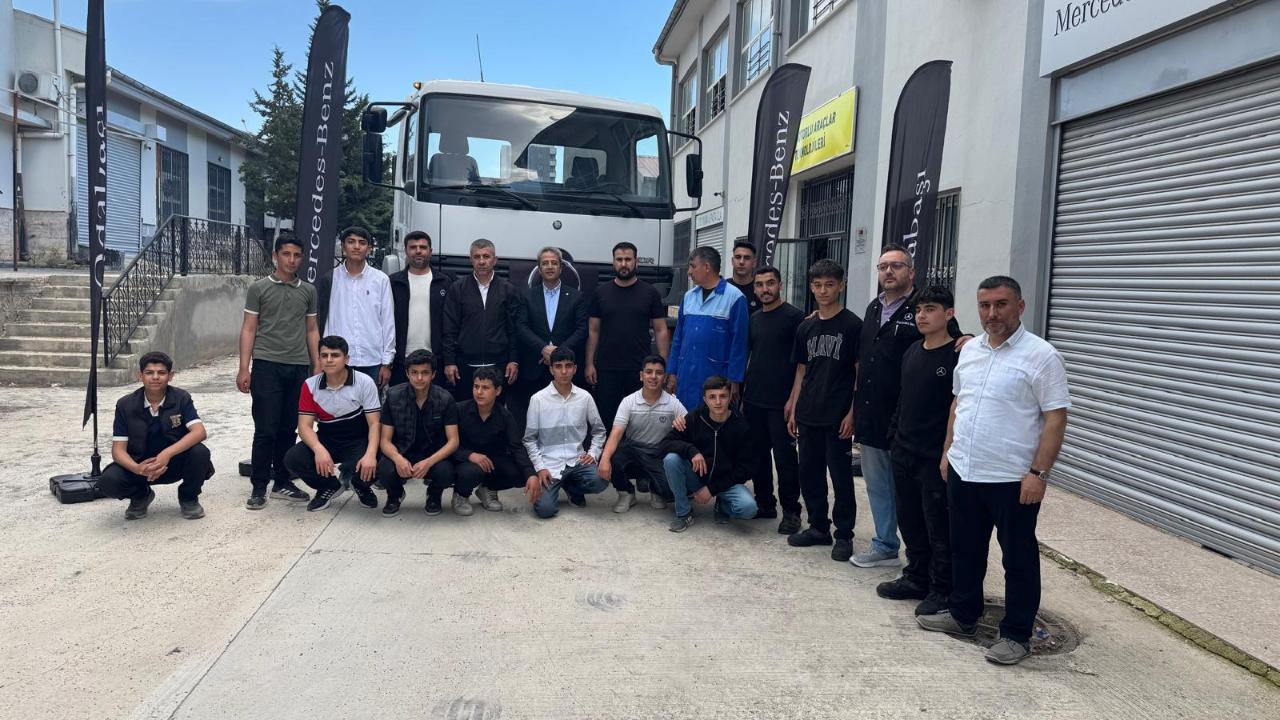 Karaköprü GAP MTAL’den Dev İş Birliği: Eğitime Tır Desteği ve İstihdam Fırsatı