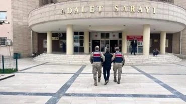 Şanlıurfa’da Aranan Dolandırıcılık Şüphelisi Yakalandı