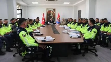 Urfa’da Kritik Trafik Toplantısı: Kazalar Analiz Edildi, Riskli Yollar Belirlendi