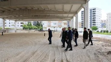 Başkan Nihat Çiftçi, Modern Semt Pazarı Çalışmalarını İnceledi