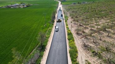 Şanlıurfa’da 14 Kilometrelik Grup Yolunda Asfalt Seferberliği Sürüyor