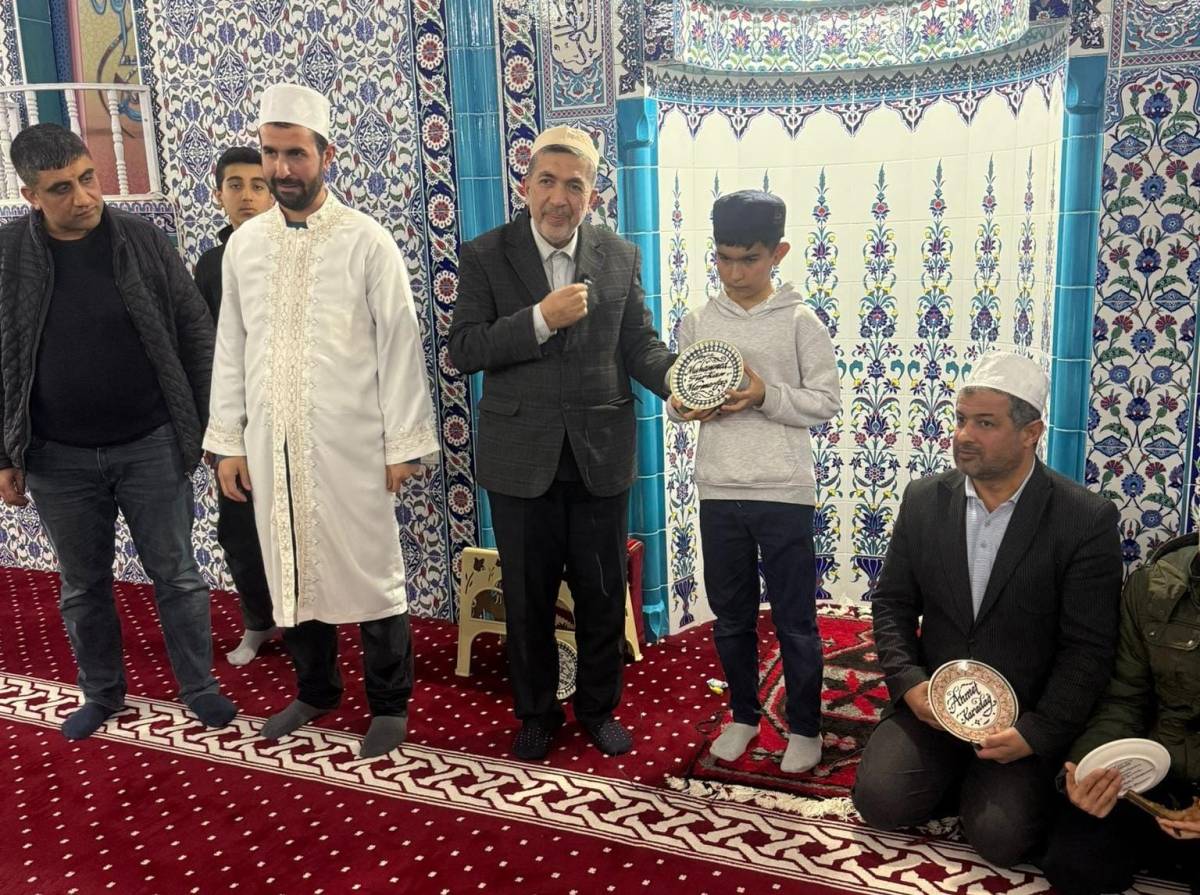 Kuran bülbüllerine plaket