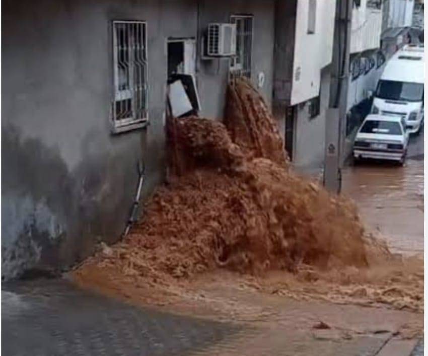 Su Baskınında Görüntülere Konu Olan Mağdur Aileye Hızlı Devlet Desteği